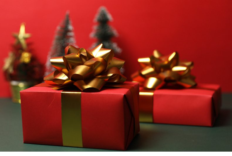 Christmas Wrapping Paper Green Red Color- Perfect for Holiday Gift Wrapping 10 Christmas Wrapping Paper