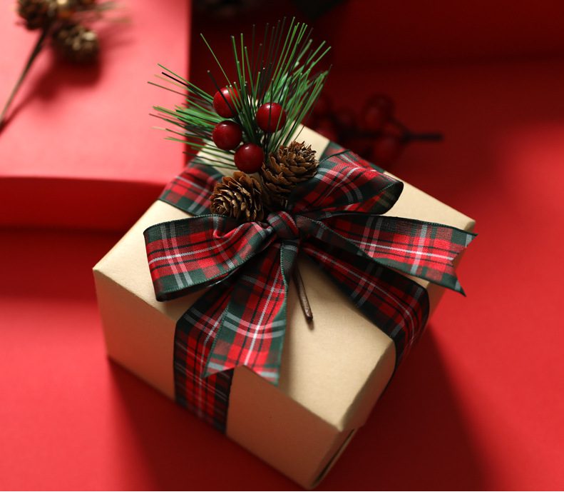 Christmas Wrapping Paper Green Red Color- Perfect for Holiday Gift Wrapping 13 Christmas Wrapping Paper Green Red Color- Perfect for Holiday Gift Wrapping Christmas Wrapping Papers 5