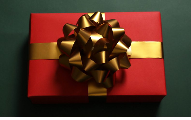 Christmas Wrapping Paper Green Red Color- Perfect for Holiday Gift Wrapping 17 Christmas Wrapping Paper